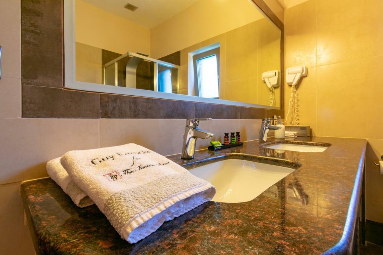 Ionian Pearl Luxury Spa Villa Meszongí Kültér fotó